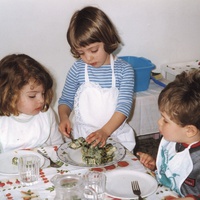 [Quanta attenzione nel dare e nel ricevere, Micronido Montessori gestito dall’ONM in Convenzione con Roma Capitale, via Nomentana 56, primo decennio del Duemila] - Archivio ONM.$$$514